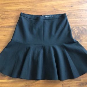 Elizabeth and James size 6 fit and flare skirt